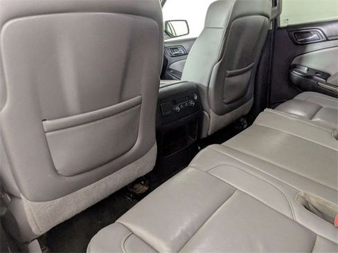Used 2015 Chevrolet Suburban LT image 22