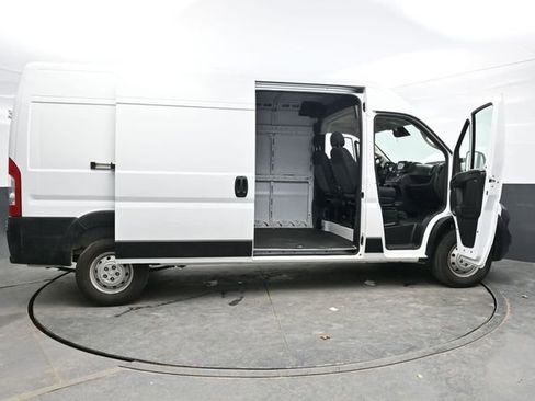 Used 2023 RAM ProMaster 2500 image 44