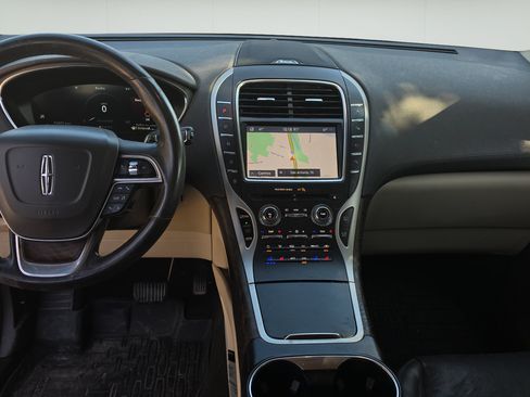 Used 2020 Lincoln Nautilus Reserve FWD image 22