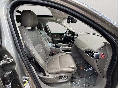 Used 2018 Jaguar F-PACE R-Sport AWD/4WD image 45