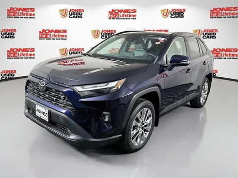 Used 2023 Toyota RAV4 XLE Premium AWD/4WD image 15