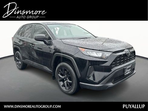 Used 2022 Toyota RAV4 LE image 1