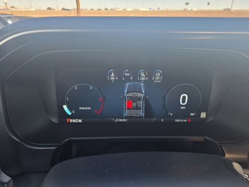 Used 2024 Ford F250 Platinum w/ FX4 Off-Road Package image 18