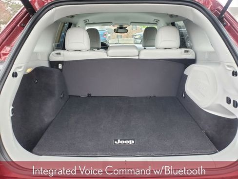 Used 2019 Jeep Cherokee Overland w/ Technology Group image 11