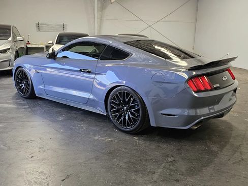 Used 2017 Ford Mustang GT RWD image 2