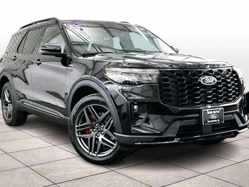 New 2026 Ford Explorer ST-Line w/ ST-Line Street Pack image 2