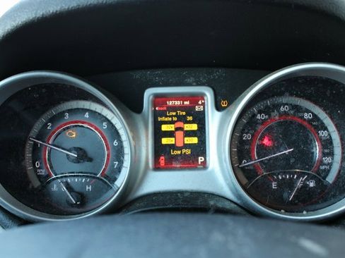 Used 2017 Dodge Journey SXT w/ Comfort/Convenience Group image 7