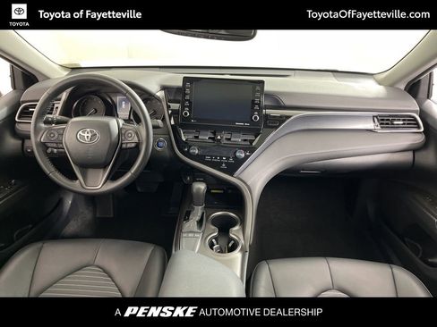 Used 2023 Toyota Camry SE image 17