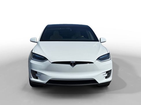 Used 2016 Tesla Model X 90D image 8