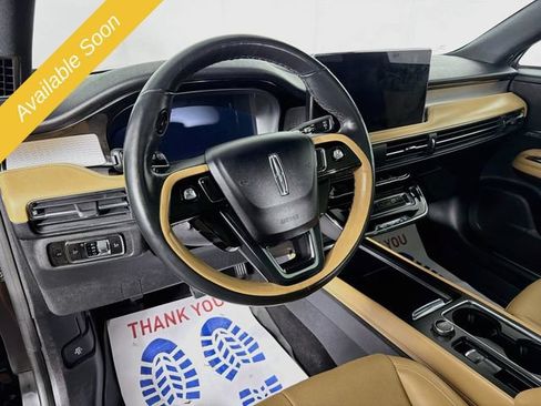 Used 2023 Lincoln Corsair Reserve w/ Equipment Group 201A AWD/4WD image 9