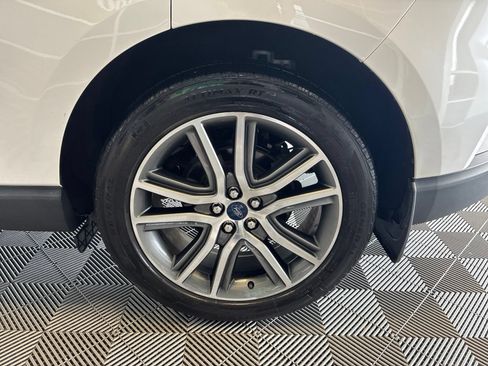 Used 2019 Ford Edge Titanium w/ Cold Weather Package AWD/4WD image 7