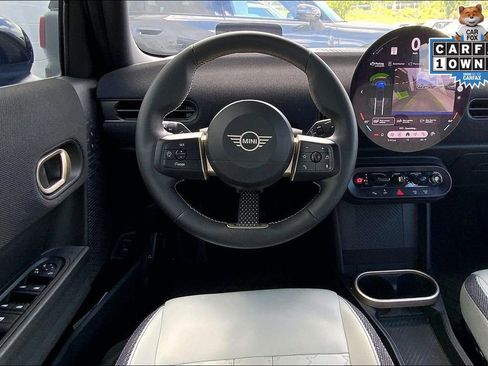 Certified 2025 MINI Cooper 4-Door Hardtop FWD image 5