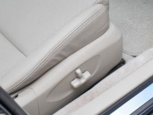 Used 2005 Subaru Legacy GT image 49