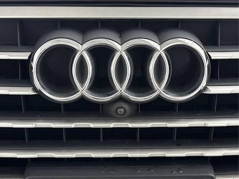 Used 2018 Audi Q7 3.0T Premium Plus image 36