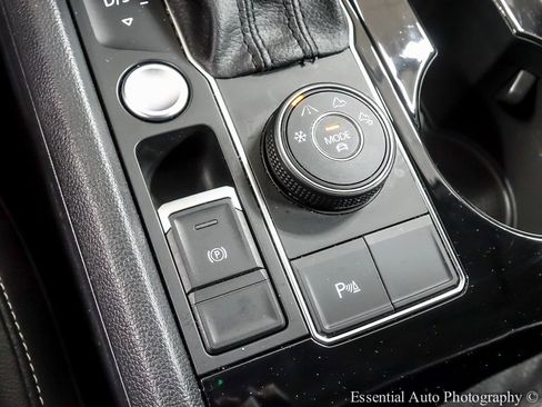 Used 2021 Volkswagen Atlas SEL image 20