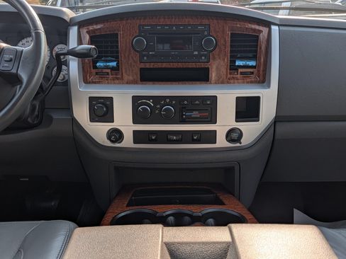 Used 2006 Dodge Ram 2500 Truck Laramie w/ Protection Group AWD/4WD image 11