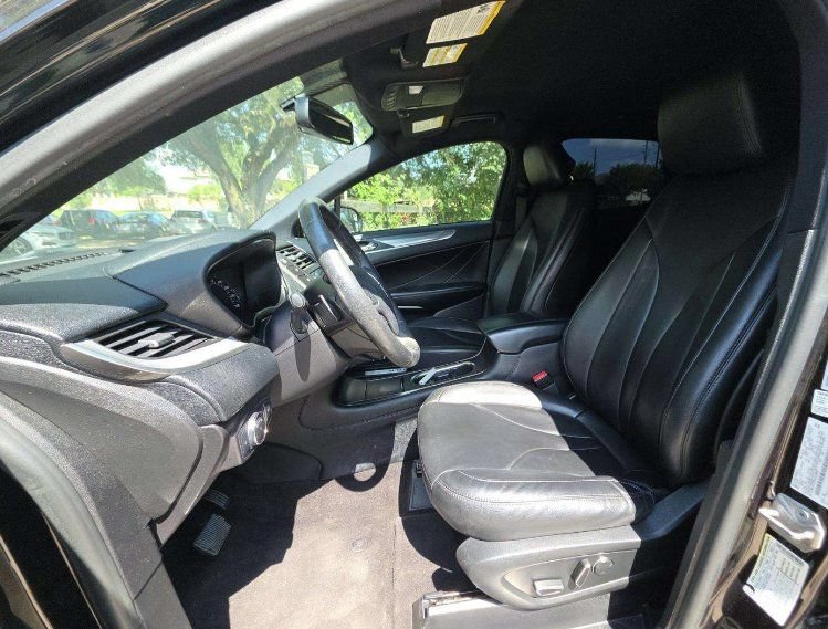 Used 2019 Lincoln MKC Premiere FWD image 28