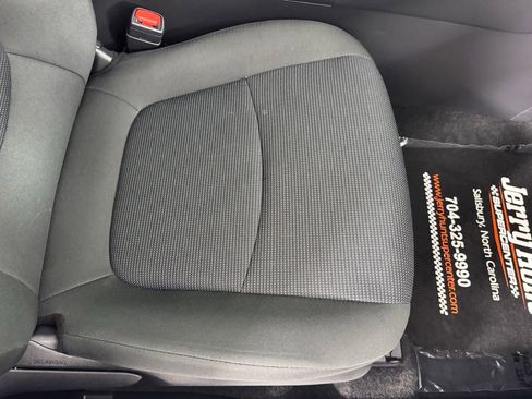 Used 2025 Toyota RAV4 LE image 30