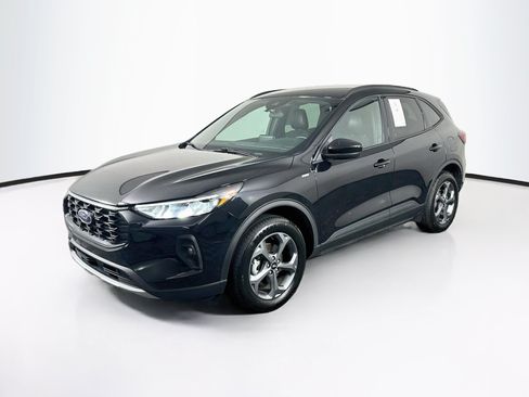 Used 2025 Ford Escape ST-Line Select AWD/4WD image 3