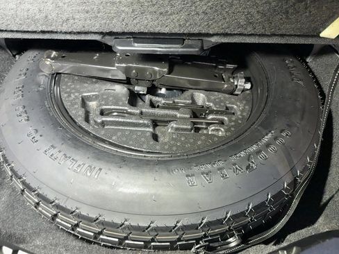 Used 2015 Mercedes-Benz GL 450 4MATIC image 85