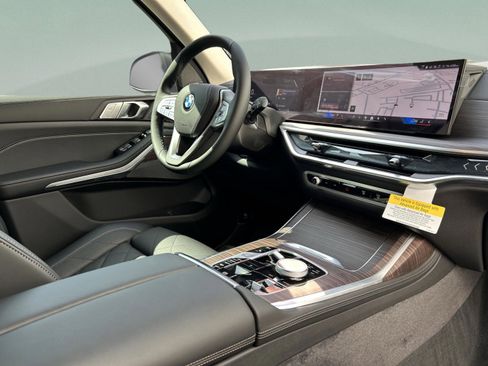 Used 2026 BMW X7 xDrive40i image 27