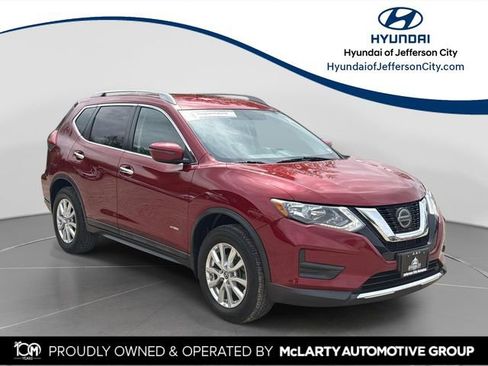 Used 2018 Nissan Rogue SV AWD/4WD image 1
