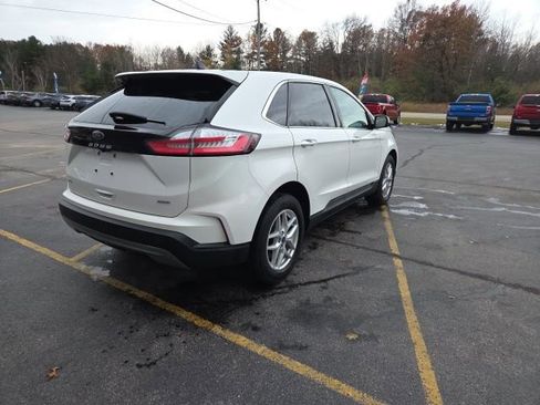 Used 2022 Ford Edge SEL w/ Convenience Package image 6