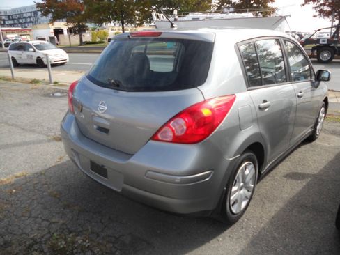 Used 2011 Nissan Versa 1.8 S w/ Plus Pkg FWD image 3