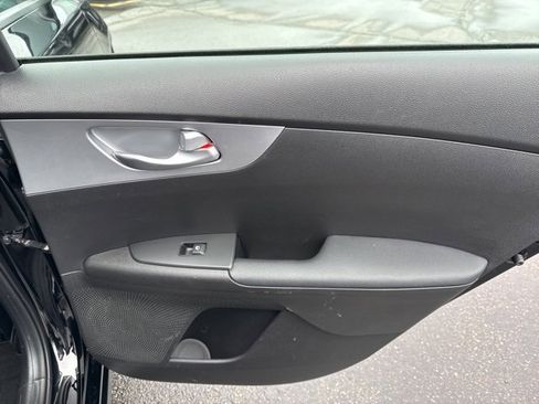 Used 2023 Kia Forte LXS w/ LXS Technology Package image 38