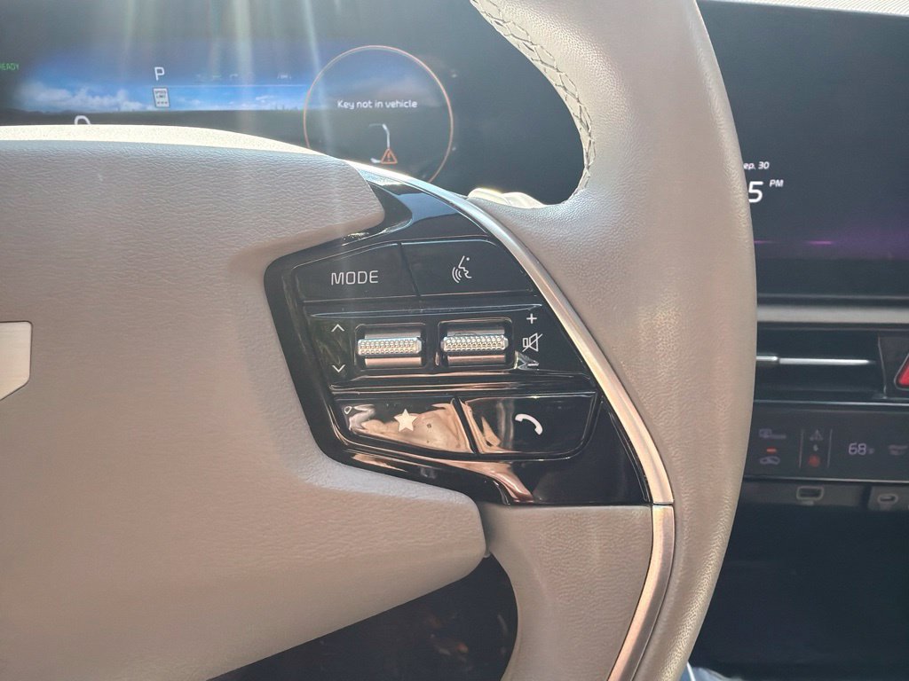 Used 2023 Kia Niro Wind FWD image 9