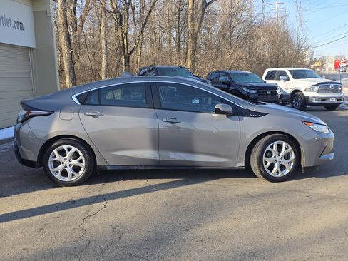 Used 2017 Chevrolet Volt Premier w/ Driver Confidence II Package image 8