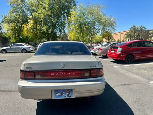 Used 1993 Toyota Camry LE image 7