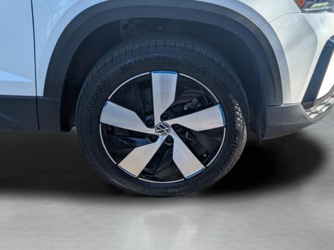 Used 2024 Volkswagen Taos S image 8