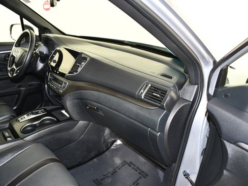 Certified 2023 Honda Passport TrailSport image 43