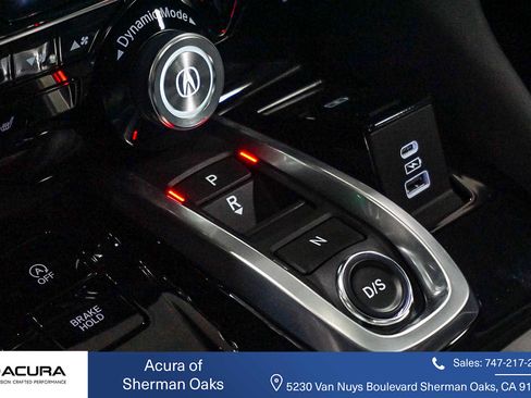 Used 2025 Acura MDX SH-AWD w/ Technology Package image 29