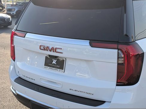 New 2026 GMC Yukon XL Elevation w/ Elevation Premium Package AWD/4WD image 8