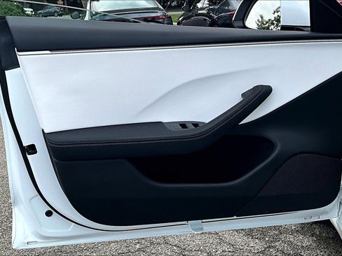 Used 2025 Tesla Model 3 Long Range RWD image 18