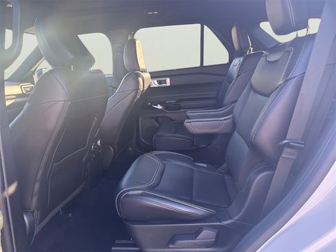 Used 2023 Ford Explorer ST w/ Equipment Group 401A image 17