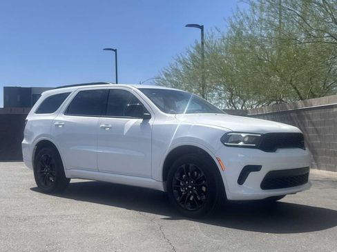 Used 2025 Dodge Durango GT w/ Blacktop Package AWD/4WD image 2