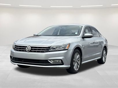 Used 2018 Volkswagen Passat 2.0T SE