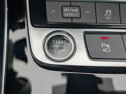 Used 2023 Audi Q8 Premium Plus w/ Premium Plus Package AWD/4WD image 25