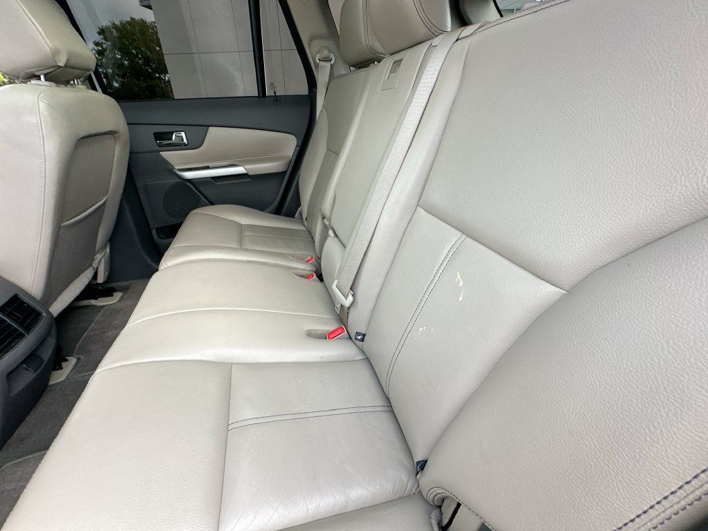 Used 2013 Ford Edge Limited FWD image 4