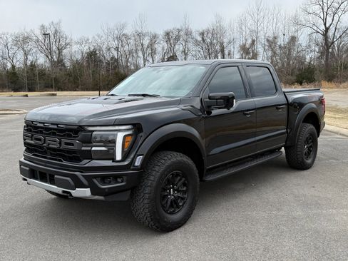 Used 2024 Ford F150 Raptor image 2