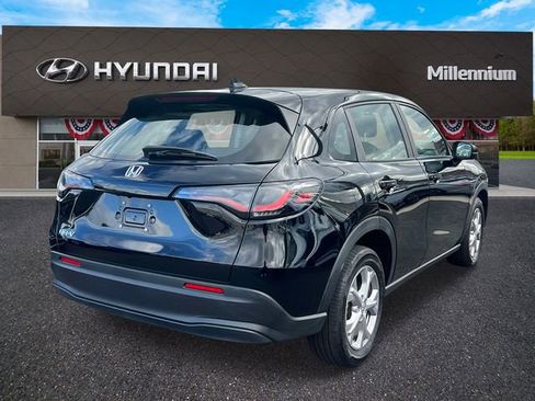 Used 2023 Honda HR-V LX image 5