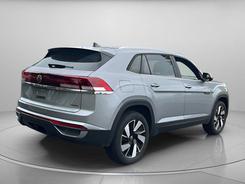 Used 2025 Volkswagen Atlas Cross Sport SE AWD/4WD image 5