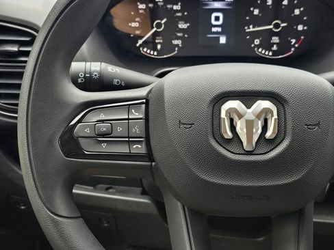 Used 2025 RAM ProMaster 2500 w/ Convenience Group image 18