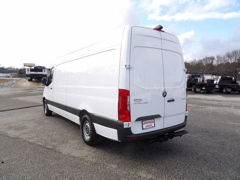 Used 2023 Mercedes-Benz Sprinter 2500 image 5