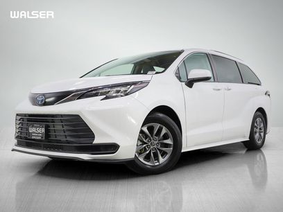 Used 2022 Toyota Sienna LE
