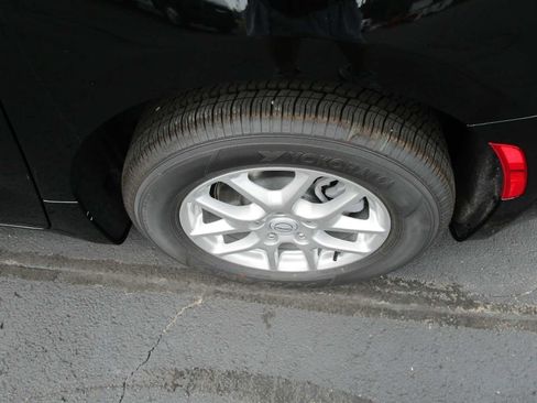 New 2026 Chrysler Pacifica Select FWD image 9