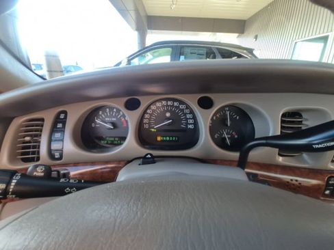 Used 2001 Buick Le Sabre Limited image 25